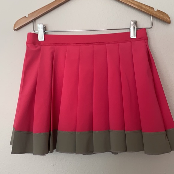 Nike Fit-Dri Pink Top with Pleated Skirt - Picture 5 of 9